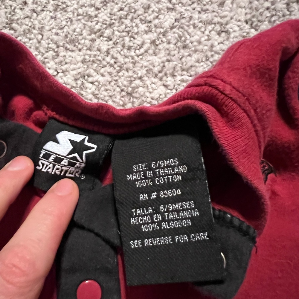 STARTER Arkansas Razorback Baby Romper - Picture 3 of 3